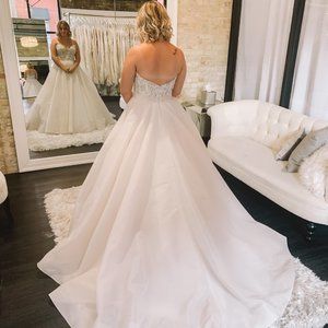 Millie by Enzoani Wedding Dress Unused